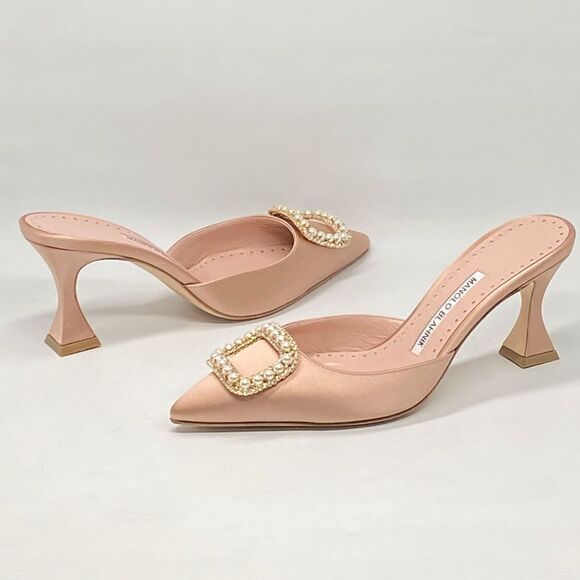 Manolo Blahnik Fabetamu 70 Embellished Satin Mules size 37 - Picture 13 of 16